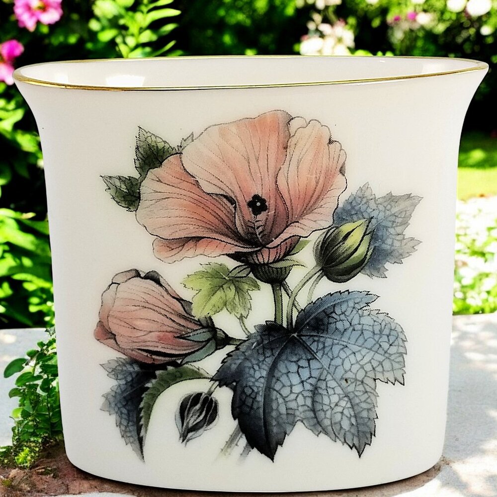 Royal Worcester Porcelain Cigarette Holder Hibiscus Flowers 1970 England Vase